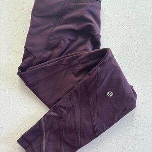 Lululemon size 6 Purple Leggings with mesh